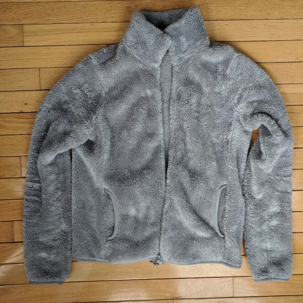Uniqlo fluffy yarn fleece full-zip jacket
